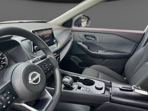 Used 2023 Nissan Rogue S AWD/4WD image 10