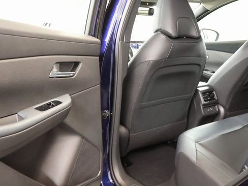 New 2026 Nissan Leaf SV+ w/ Illuminated Package FWD image 27