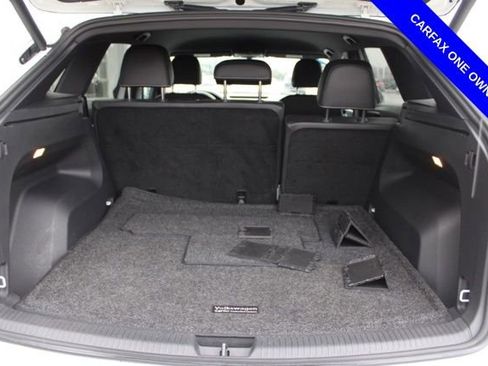 Used 2020 Volkswagen Atlas Cross Sport SE image 10