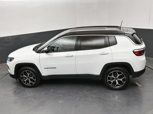 Used 2025 Jeep Compass Limited AWD/4WD image 21