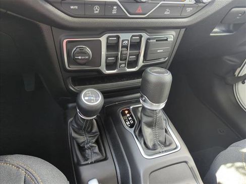 New 2026 Jeep Gladiator Sport AWD/4WD image 11