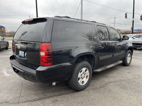 Used 2014 Chevrolet Suburban LT image 5