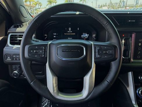 Used 2024 GMC Yukon Denali AWD/4WD image 22