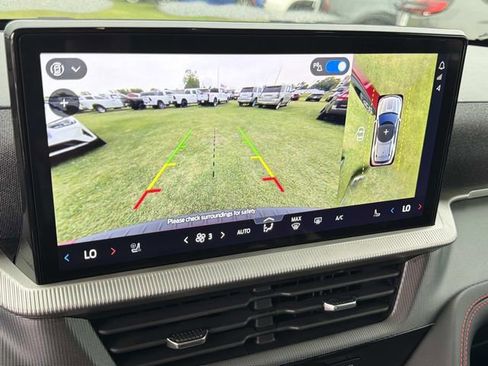 Used 2025 Ford Explorer ST-Line w/ Premium Package RWD image 33