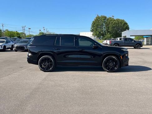 New 2026 Chevrolet Traverse RS FWD image 3