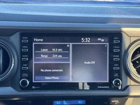 Certified 2022 Toyota Tacoma TRD Off-Road image 18