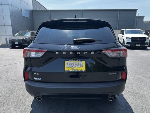 Certified 2022 Ford Escape SE w/ SE Sport Appearance Package AWD/4WD image 6