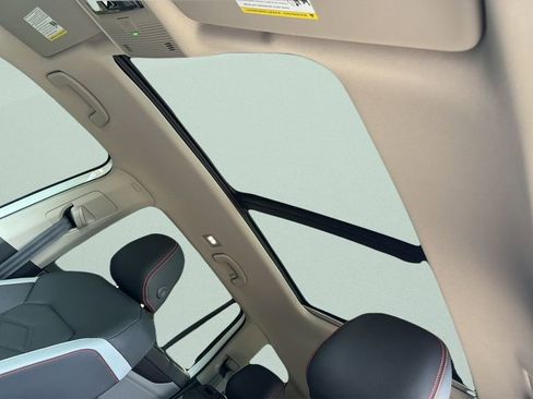 New 2026 Volkswagen Atlas Peak Edition AWD/4WD image 17