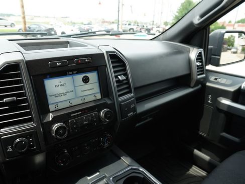 Used 2018 Ford F150 XLT w/ Equipment Group 302A Luxury AWD/4WD image 19