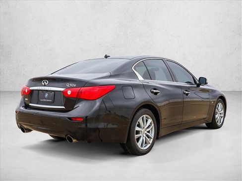 Used 2015 INFINITI Q50 2.0t w/ Moonroof Package image 5