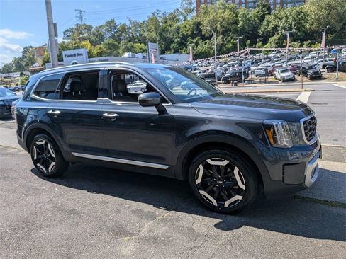 Certified 2023 Kia Telluride S image 5