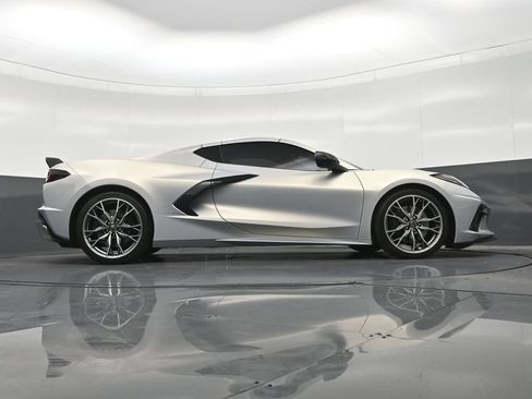 Used 2024 Chevrolet Corvette Stingray Coupe w/ Z51 Performance Package RWD image 28
