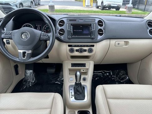 Used 2016 Volkswagen Tiguan SE image 10