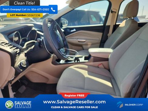Used 2017 Ford Escape SE w/ Equipment Group 201A FWD image 9