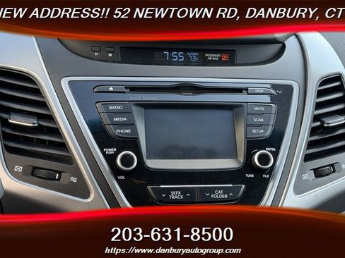 Used 2016 Hyundai Elantra SE w/ Option Group 02 FWD image 18