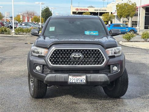Used 2019 Toyota Tacoma TRD Off-Road image 2