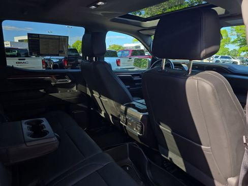 Used 2024 GMC Sierra 1500 Denali AWD/4WD image 12