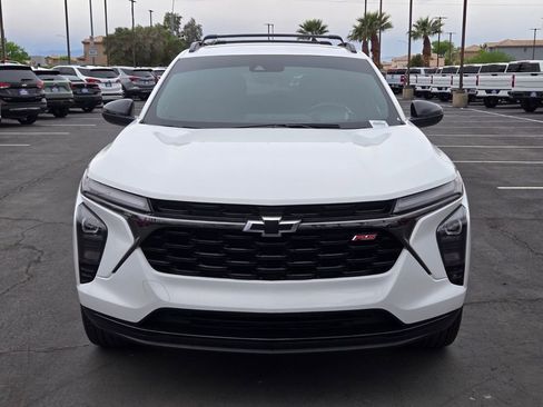 Used 2024 Chevrolet Trax RS w/ Driver Confidence Package image 8