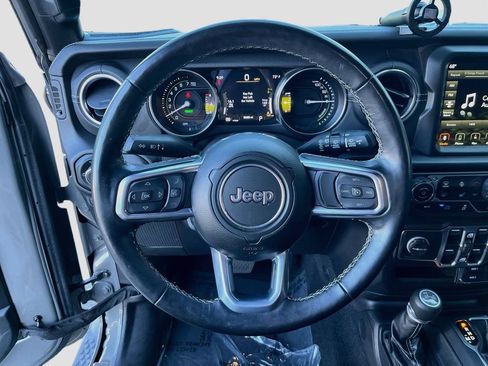 Used 2021 Jeep Wrangler Unlimited Sahara w/ Cold Weather Group AWD/4WD image 17