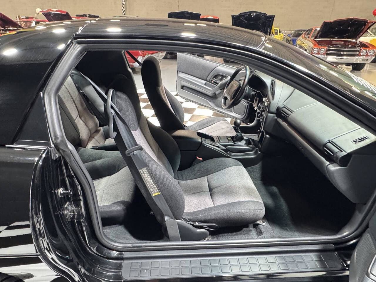 Used 1993 Chevrolet Camaro Z28 RWD image 5