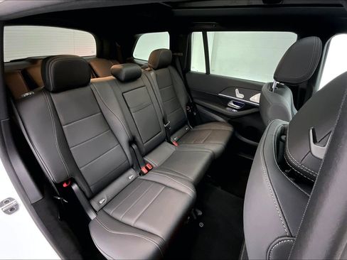 Used 2026 Mercedes-Benz GLS 450 4MATIC image 17
