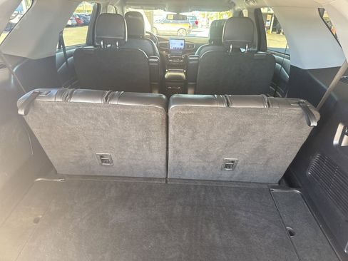 Used 2021 Ford Explorer Limited w/ Equipment Group 301A image 29