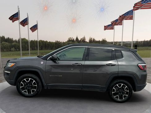 Used 2019 Jeep Compass Trailhawk AWD/4WD image 9