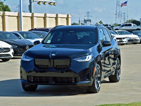 Used 2025 BMW X3 xDrive30i image 2