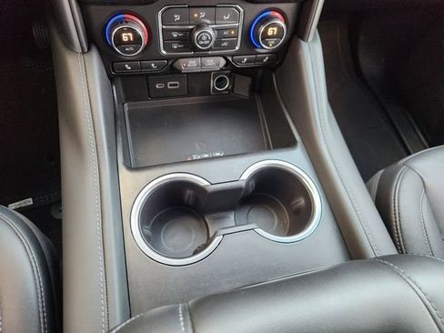 Used 2021 Chevrolet Tahoe LT w/ LT Signature Package image 17