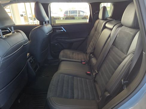 Used 2026 Mitsubishi Outlander LE AWD/4WD image 23