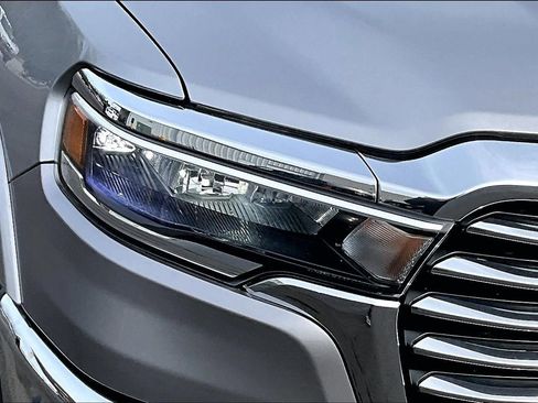 New 2025 RAM 1500 Laramie AWD/4WD image 13