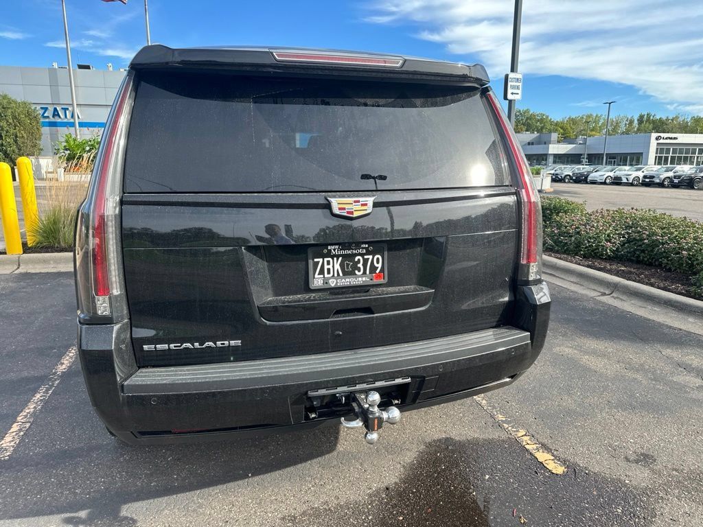 Used 2020 Cadillac Escalade Platinum w/ Escalade Sport Edition AWD/4WD image 17