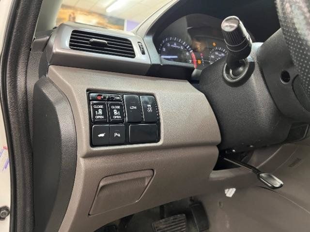 Used 2014 Honda Odyssey Touring image 20