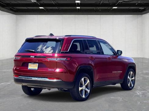 Certified 2023 Jeep Grand Cherokee Limited AWD/4WD image 5