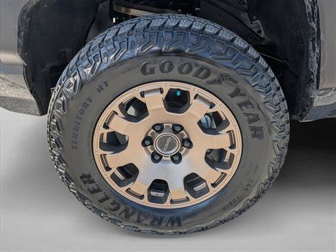 Used 2025 Toyota Tacoma 4x4 Double Cab Hybrid w/ Tow Tech Package image 24