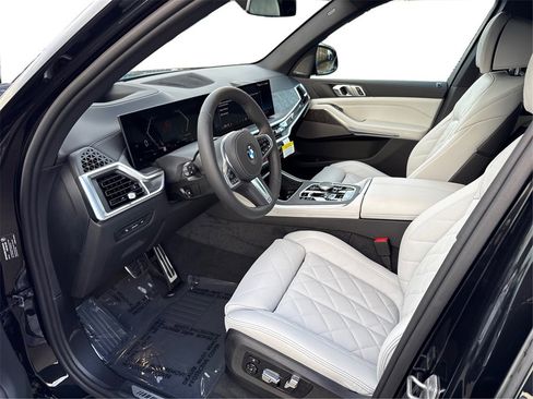 New 2026 BMW X5 sDrive40i w/ M Sport Package image 9