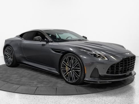 Used 2024 Aston Martin DB12 Coupe RWD image 11