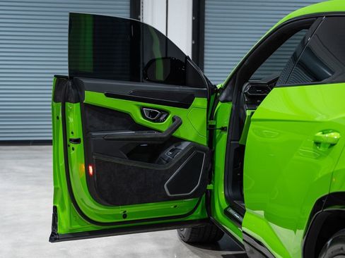 Used 2023 Lamborghini Urus S image 25