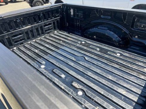 Used 2017 Ford F250 Lariat w/ Lariat Ultimate Package image 25