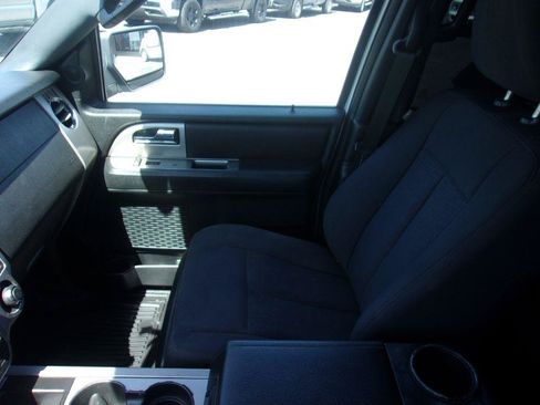 Used 2017 Ford Expedition EL XLT RWD image 12