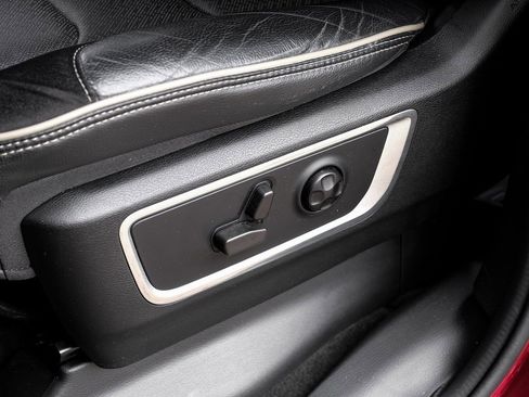 Used 2021 RAM 1500 Laramie image 45