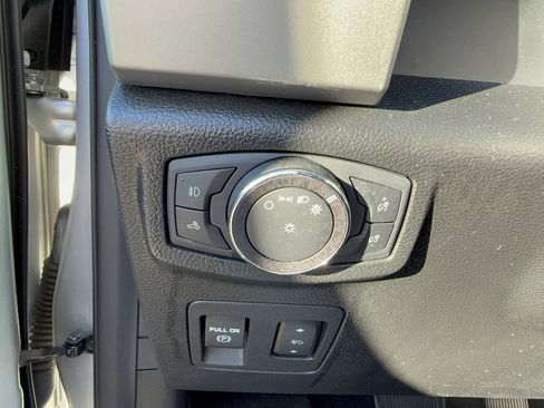 Certified 2019 Ford F150 Lariat image 24