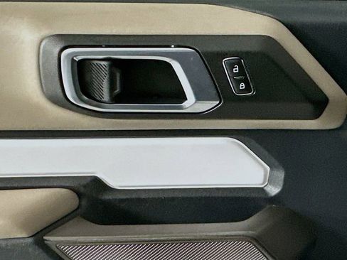 Used 2021 Ford Bronco Wildtrak image 18