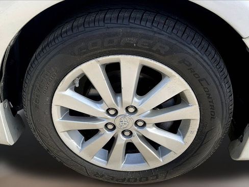 Used 2010 Toyota Corolla S FWD image 30
