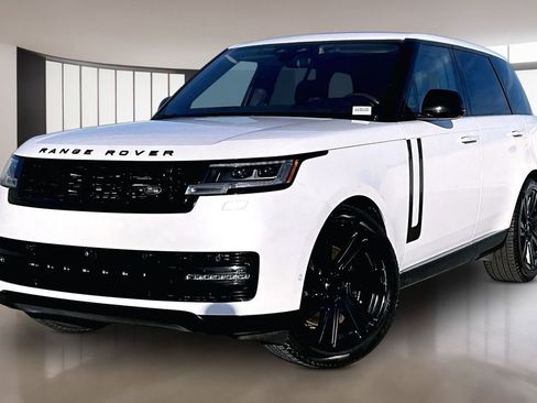 Used 2023 Land Rover Range Rover SE image 1
