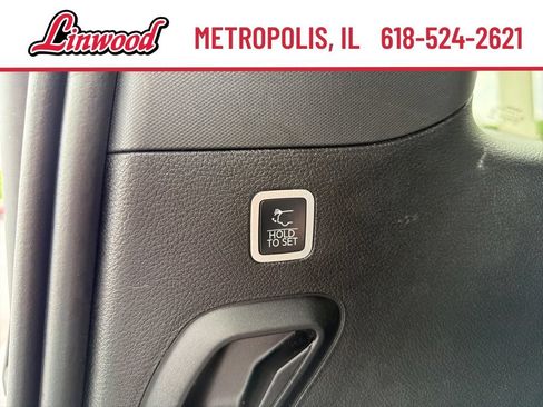 Used 2024 Jeep Wagoneer Series II AWD/4WD image 16