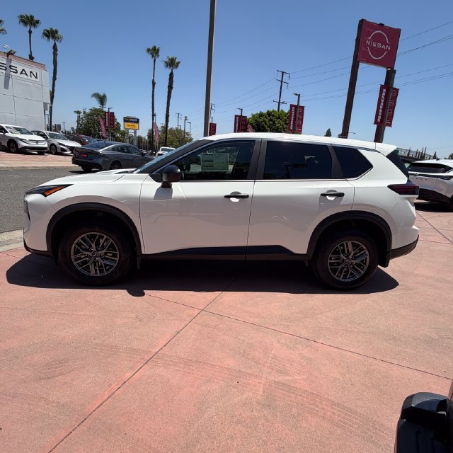 New 2026 Nissan Rogue S FWD image 4