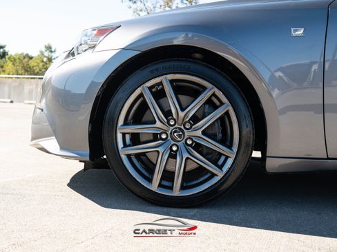 Used 2016 Lexus IS 200t image 9