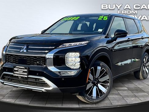 New 2025 Mitsubishi Outlander SE image 2