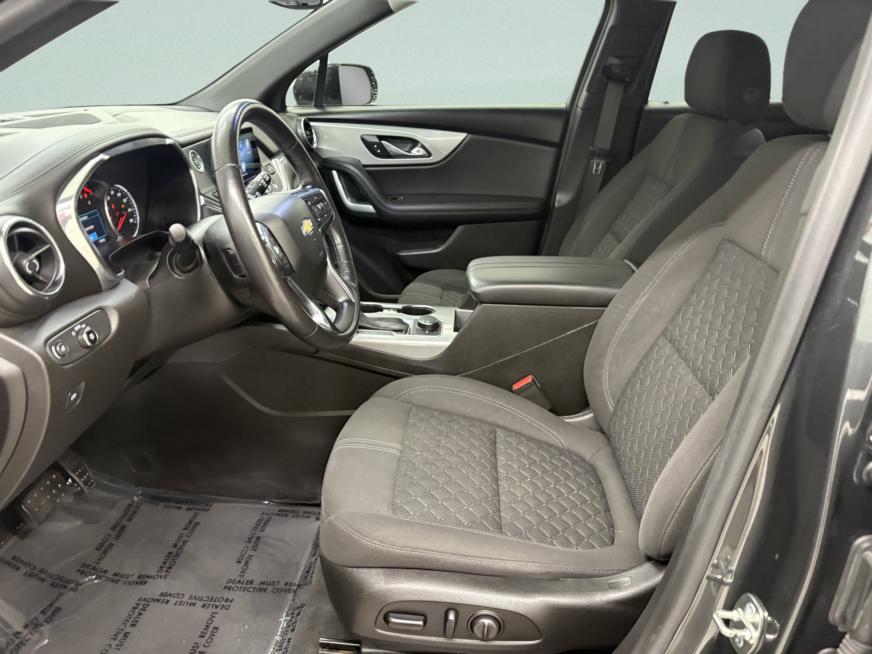 Used 2019 Chevrolet Blazer LT FWD image 11
